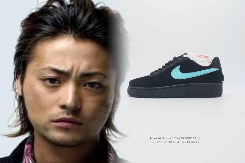 nike 青 スニーカー