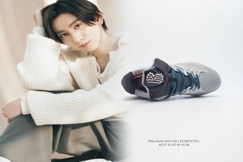 SacaiのNIKEの定価は？