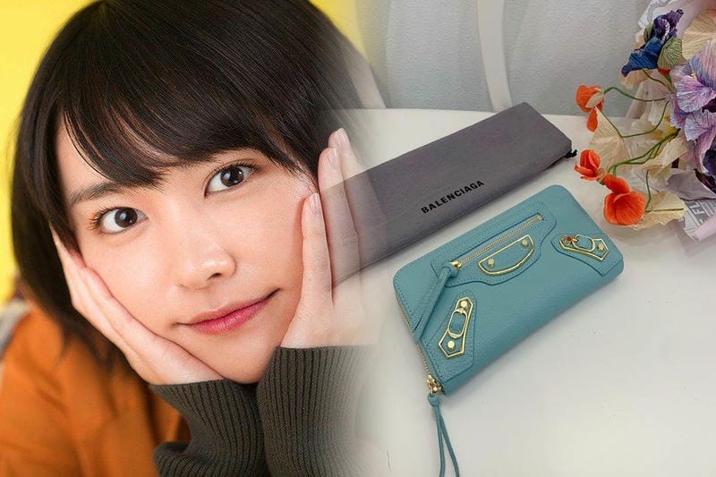 バレンシアガ 二 つ折り 財布 レディース