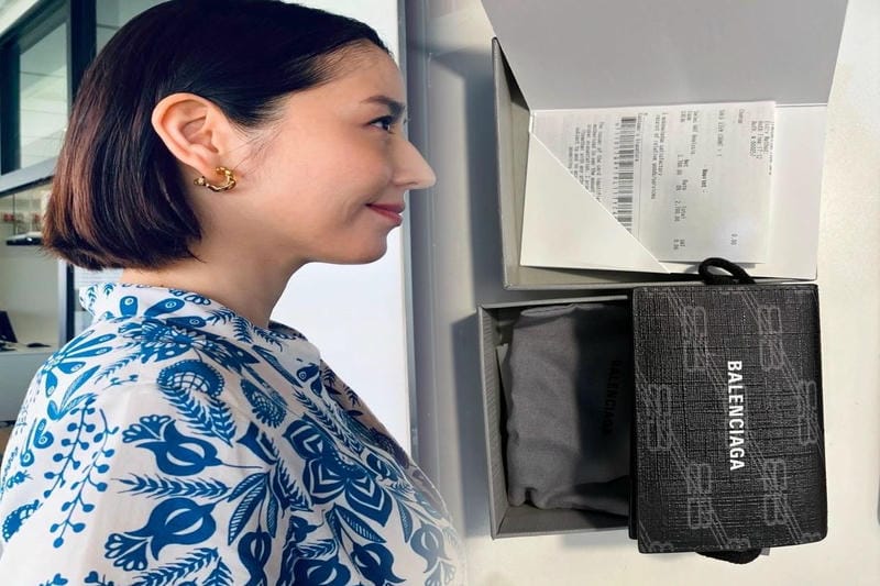 ハワイ バレンシアガ 財布 値段