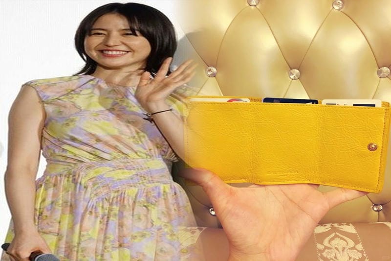 バレンシアガ 財布 ロゴ 消える