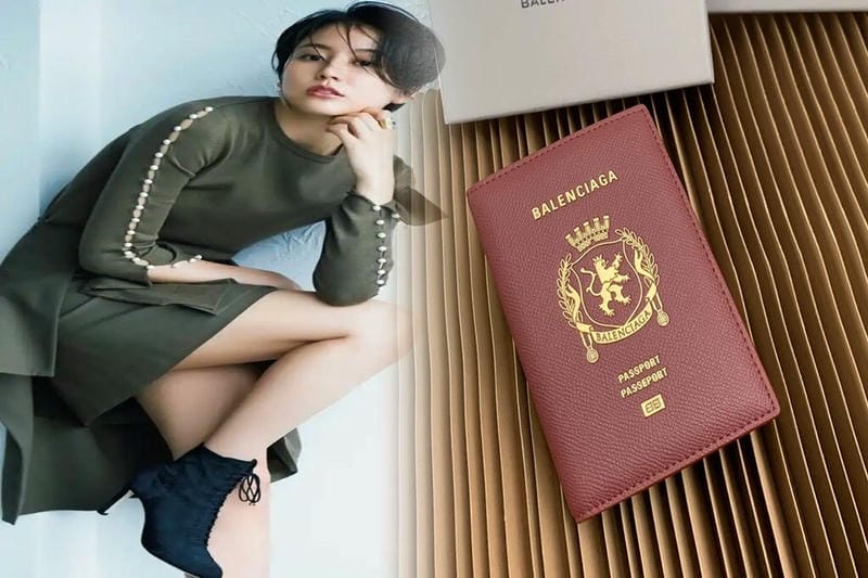 バレンシアガ 小銭 入れ メンズ