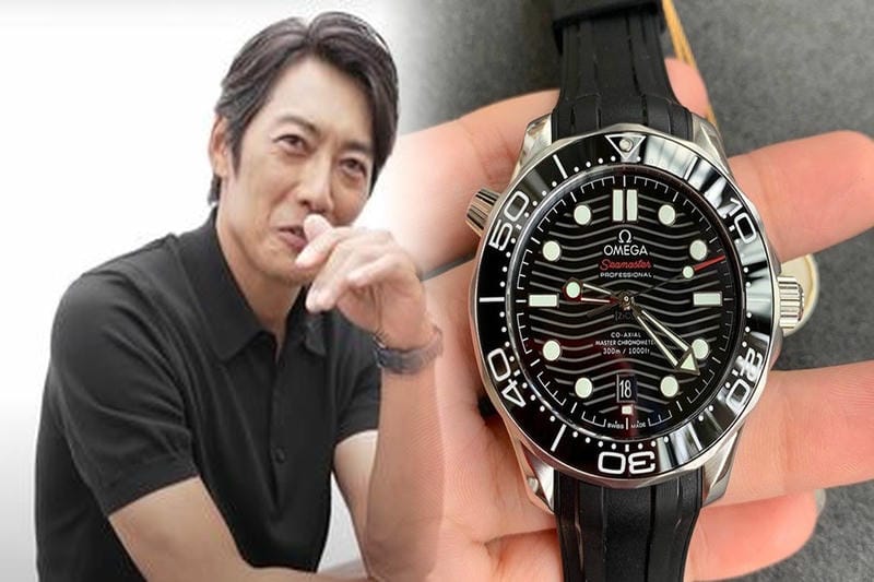 オメガ ムーン ウォッチ 価格