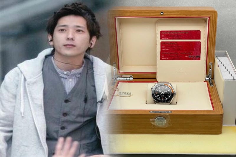 オメガスピードマスター赤黒