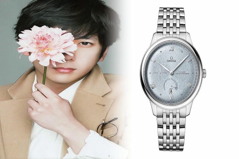 私のシーマスターも、分厚くくるまれた手首にしっかりと固定され、問題なく動作した。