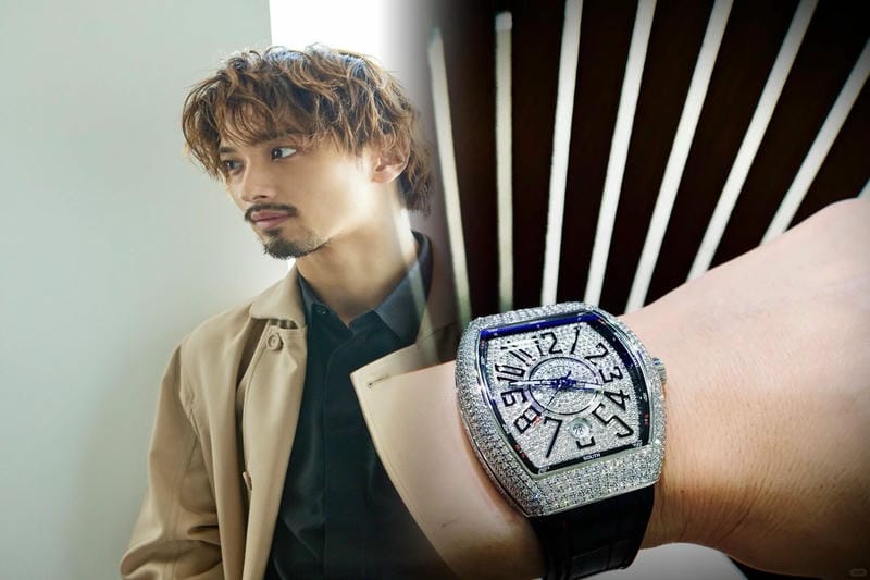 タイメックスのクロノグラフのメンズ腕時計を、