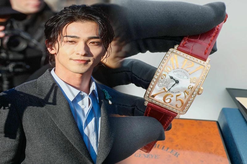 バードトゥールビヨンは時計フレームのフレームから分離し、飛行飛行の美しさを備えています