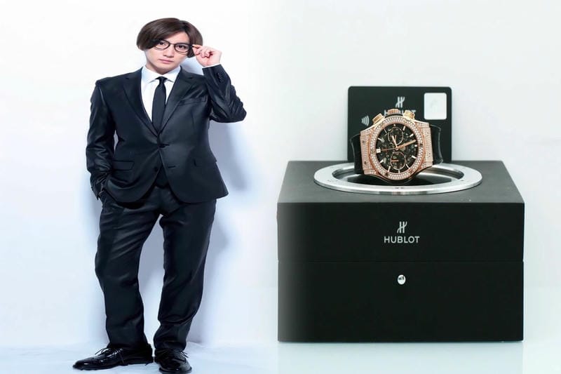 HublotとAjaxClubは、2023年まで契約を更新します