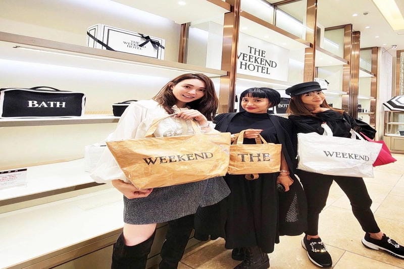 ザウィークエンドホテルの社長とは？