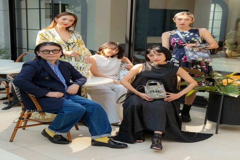 ザウィークエンドホテル なぜ 人気