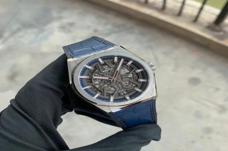 ゼニス エルプリメロ シノプシスの定価は？