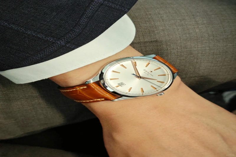 ゼニス ブラックベゼルとグレーストラップのショップ限定モデル 95.9006.9004/78.R598