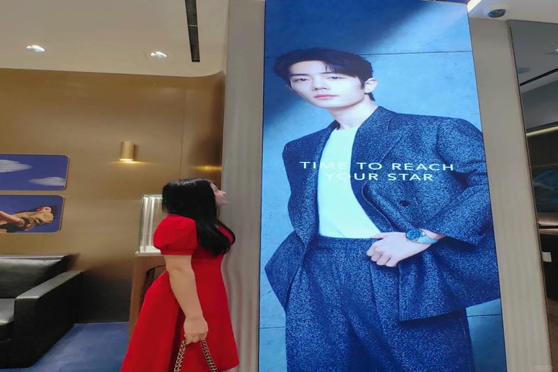 ゼニス ブラックベゼルとグレーストラップのショップ限定モデル 95.9006.9004/78.R598