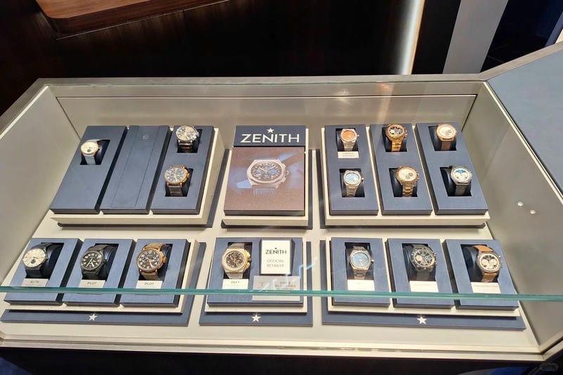 ゼニス　クロノマスターTオープン　03.0240.4021/22.C495　究極なまでにデザイン優先の時計。　実用性はかなり低い。