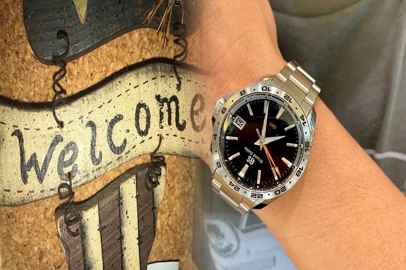 グランドセイコーの“ワンガンブルー” と“グランドセイコーブルー”