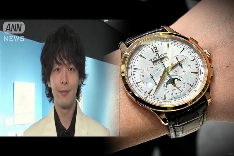 ジャガー・ルクルト　レベルソ・スクアドラ・ホームタイム　実際、見た目ほどの厚みはないのだが、形状的な問題から手首に密着しないマッシブな時計ケース