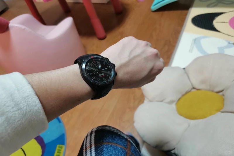 オリス　アクイス・デイト・ホワイト　中堅ブランドながらもかなりファッショナブルなダイバーズ