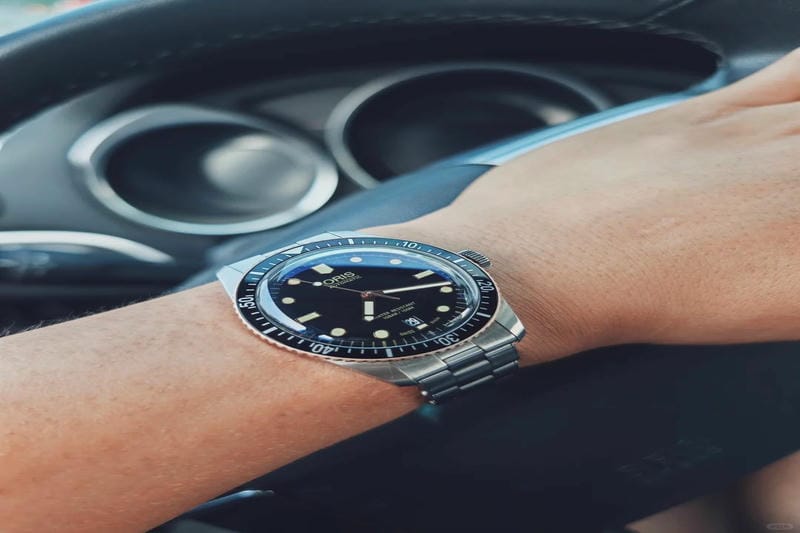 オリスの時計製造の伝統と職人技を融合した時代に左右されないクラシック