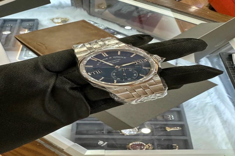 A. ランゲ＆ゾーネ ランゲ1・タイムゾーン“コモ・エディション”