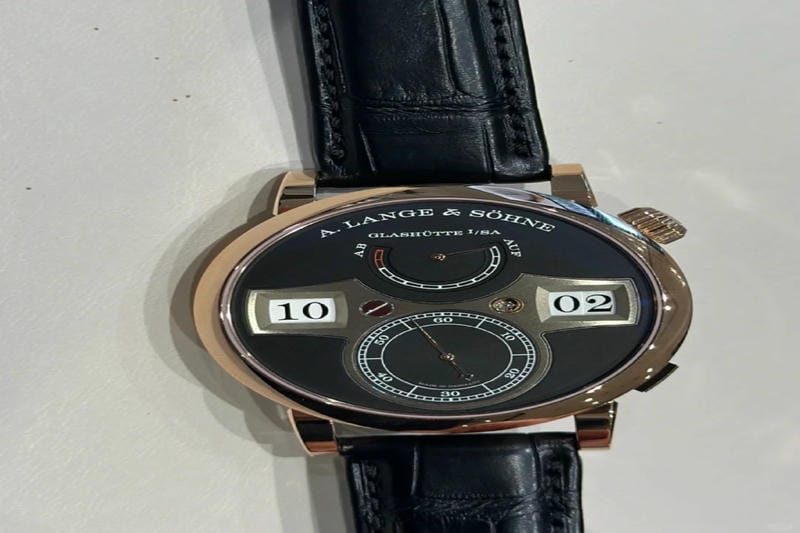 A.ランゲ＆ゾーネ“ディスク時刻表示”の腕時計「ツァイトヴェルク」新作プラチナ＆ピンクゴールドケース