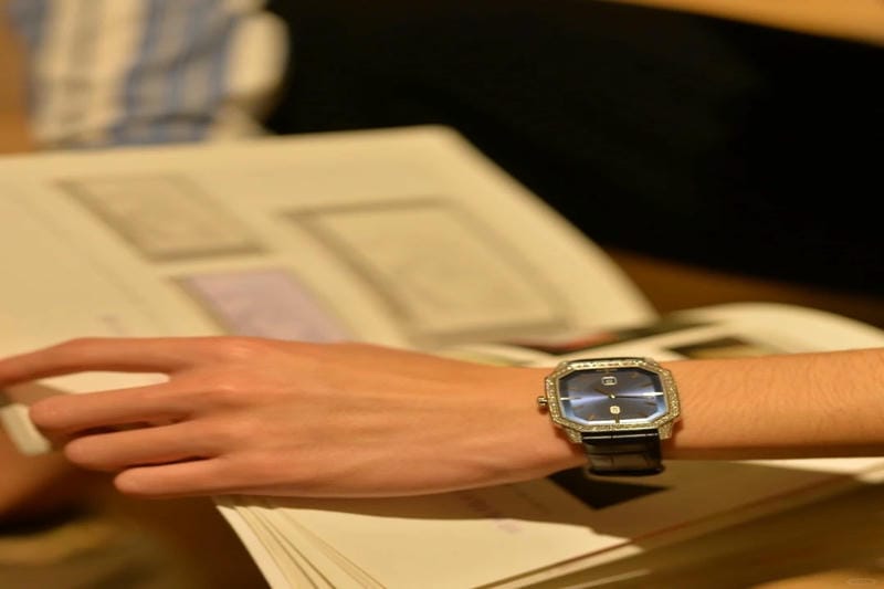 ハリー ウィンストン 時計 資産 価値