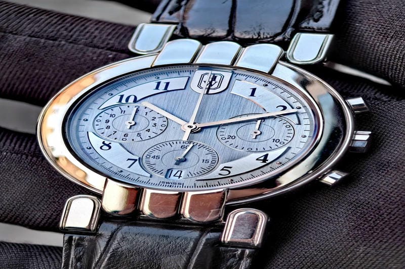 ハリー・ウィンストンより、リュクスなハートが舞い踊る限定モデルが登場！