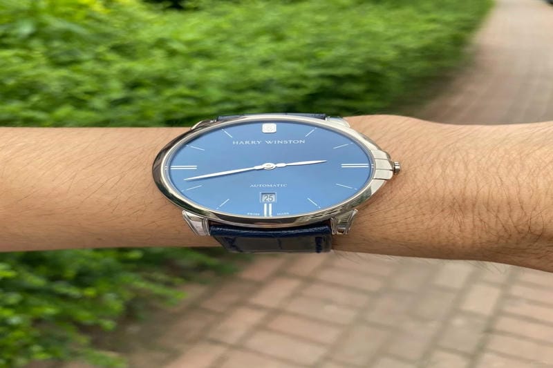 ハリー・ウィンストンのバレンタイン限定腕時計、“ハート型”カボション＆真紅のルビー輝くダイヤル