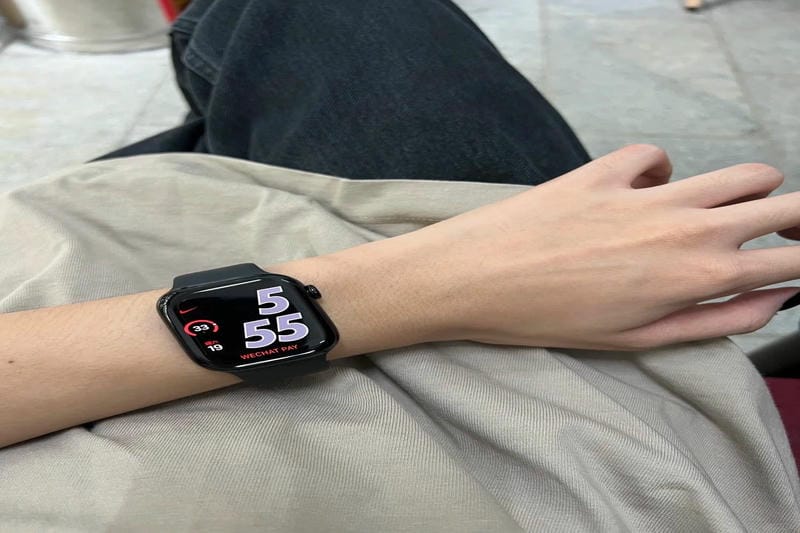 Apple公式オンラインストアで買う
