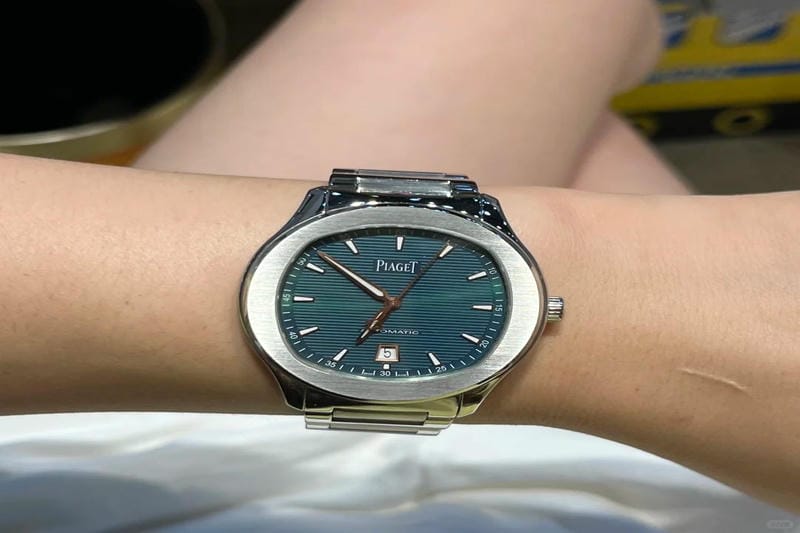 うっとりする夢時間へと誘う、ピアジェの腕時計『ライムライト ガラ』