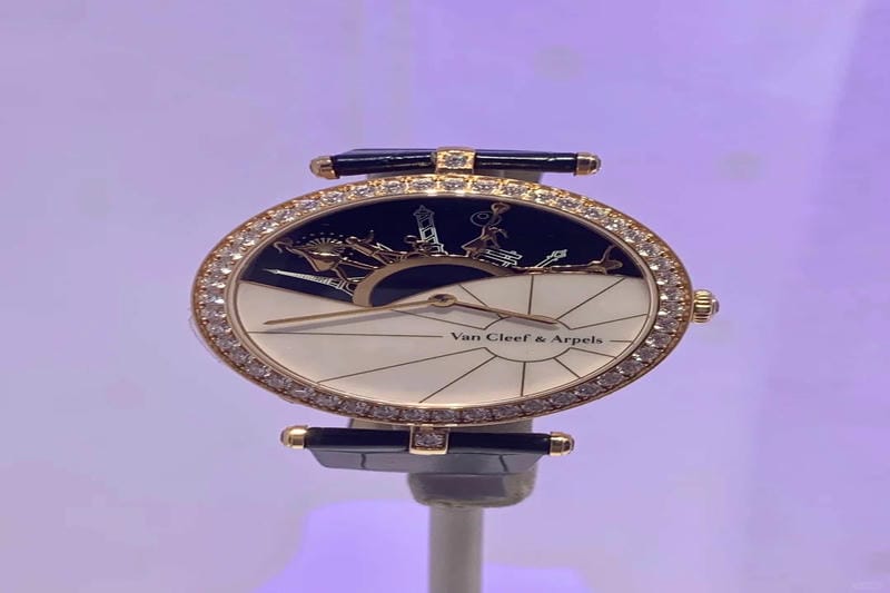 ヴァン クリーフ＆アーペルの詩情的な新作時計「レディ アーペル バレリーヌ ミュージカル」３選
