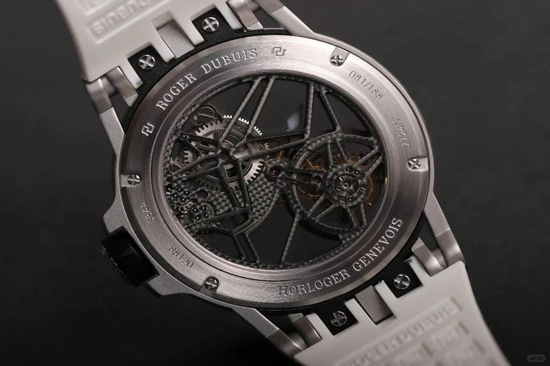 【最新作は3層構造の文字盤】“ロジェデュブイ”が手がけるスケルトン リスタリングコレクションに注目