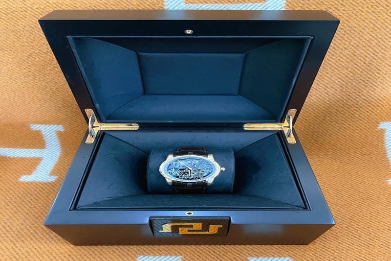 ロジェ・デュブイの社長は誰ですか？