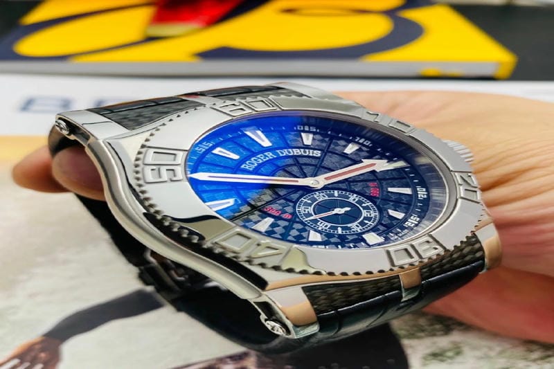 ロジェ・デュブイ Excalibur Spider Carbon³