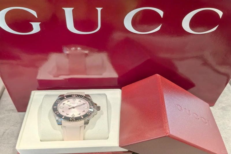 グッチの限定スケートボード＆“グリップテープ”着想の腕時計、渋谷ミヤシタパークで発売