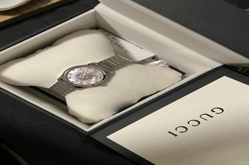 グッチ☆GGサイケデリック ブラック スター Gタイムレスウォッチ