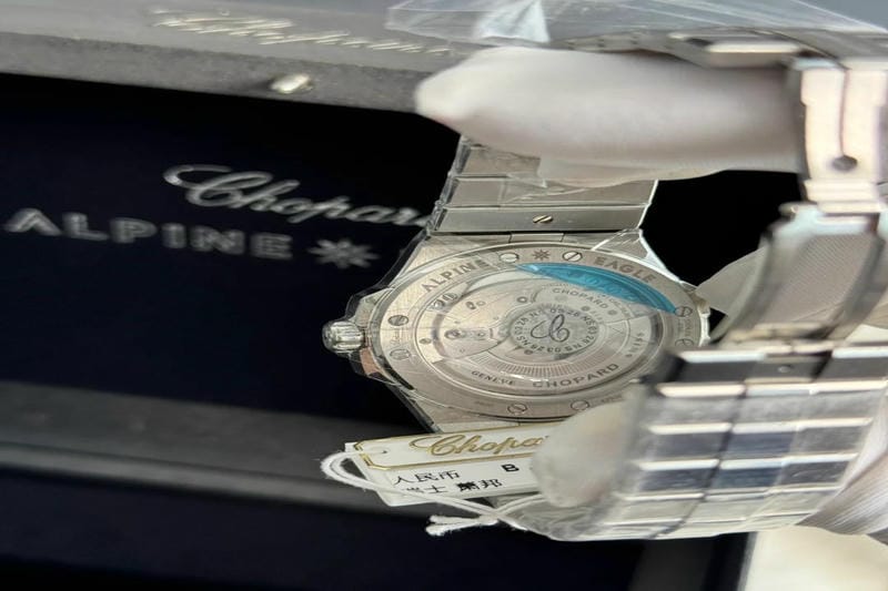 カンヌ映画祭のショパール「L.U.C XPS アズール」