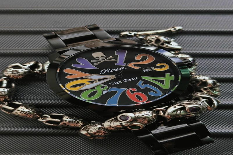 GaGa MILANO x プリンチペ プリヴェの公式カスタマイズ時計はビンテージ加工とダイヤモンドを組み合わせた一点物