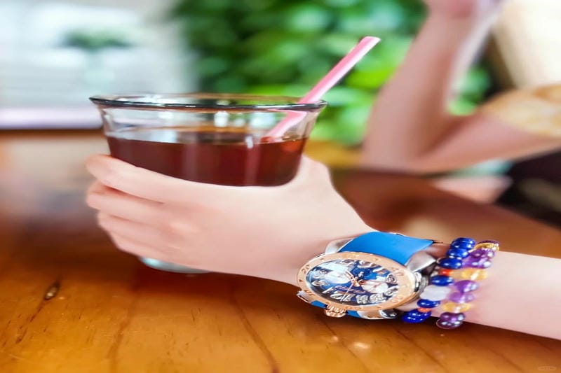 GaGa MILANO x プリンチペ プリヴェの公式カスタマイズ時計はビンテージ加工とダイヤモンドを組み合わせた一点物