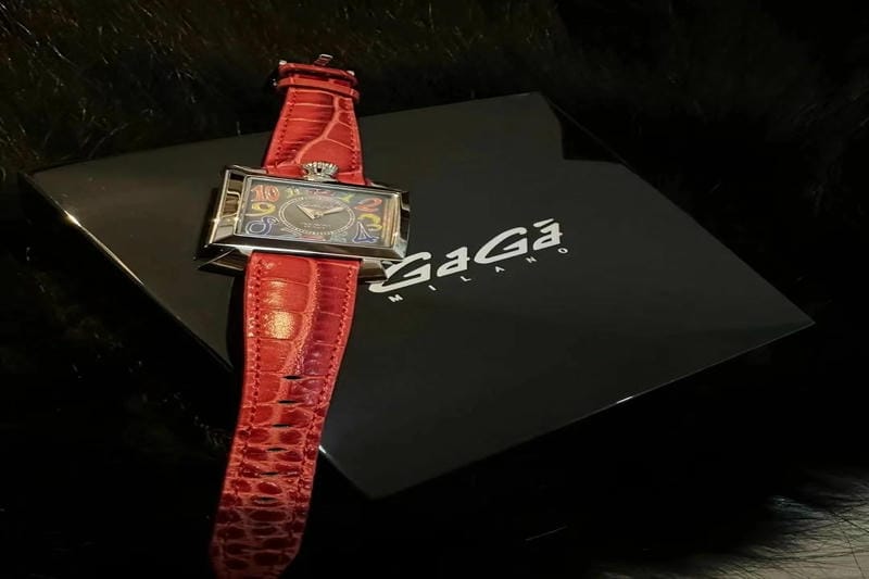 GaGa MILANO x プリンチペ プリヴェの公式カスタマイズ時計はビンテージ加工とダイヤモンドを組み合わせた一点物