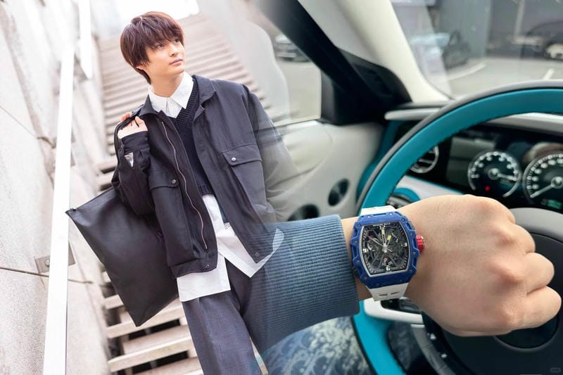 フルラ“パイソン柄”の新作レディース腕時計、上品なペールトーン ピンクカラー