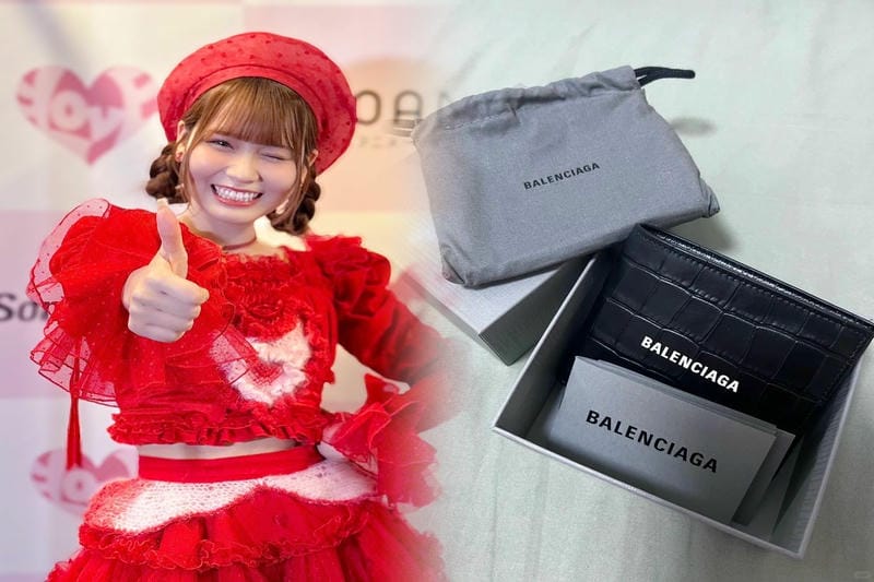 封筒をモチーフにデザインされたこのレディース財布は