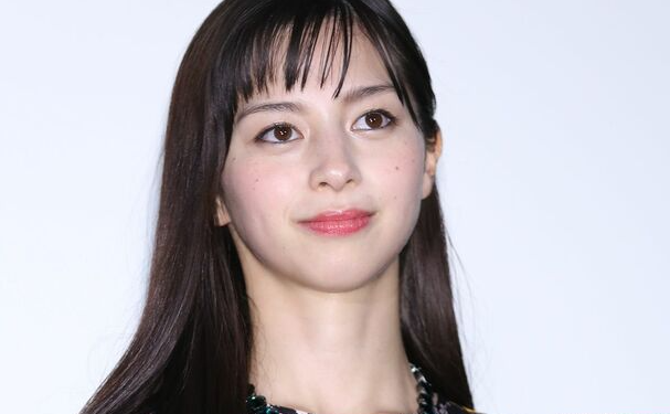 中条あやみ(1).png