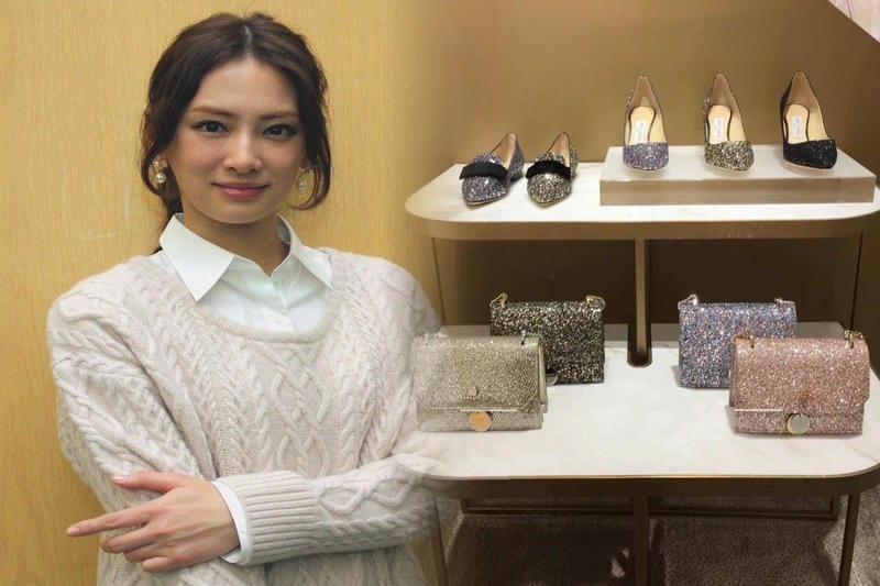 メンズにも人気のカーフクラッチ！ジミー チュウでシンプルに格上げ