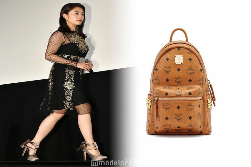 まるでクローゼットのようなトラベルバッグ「WEEKENDER」