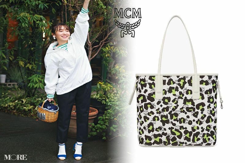 まるでクローゼットのようなトラベルバッグ「WEEKENDER」