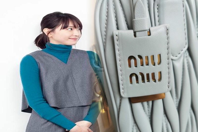 「ミュウミュウ」がエムエムパリスとコラボ　新ロゴのバッグなど発売
