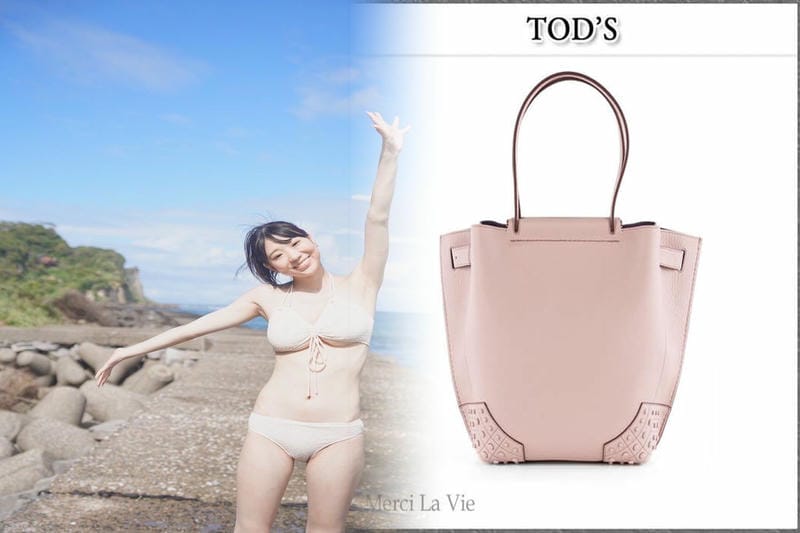TOD'S(トッズ)の「Tタイムレス」は、大人の女性にとって魅力的なファッションアイテムの一つです。