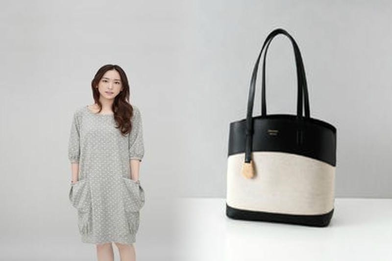 ferragamo 偽物 見分け 方