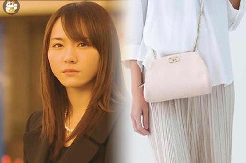 ferragamo 偽物 見分け 方