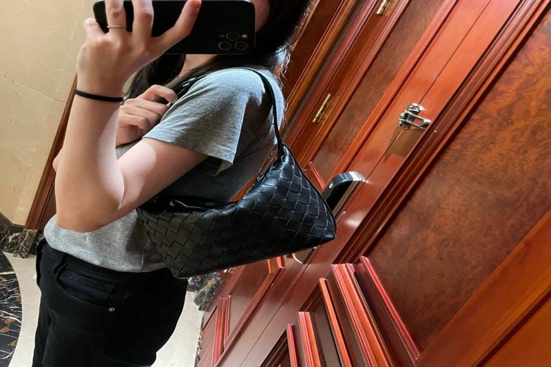 日本限定トートバッグ！ボッテガ ヴェネタで特別なアイテムをゲット